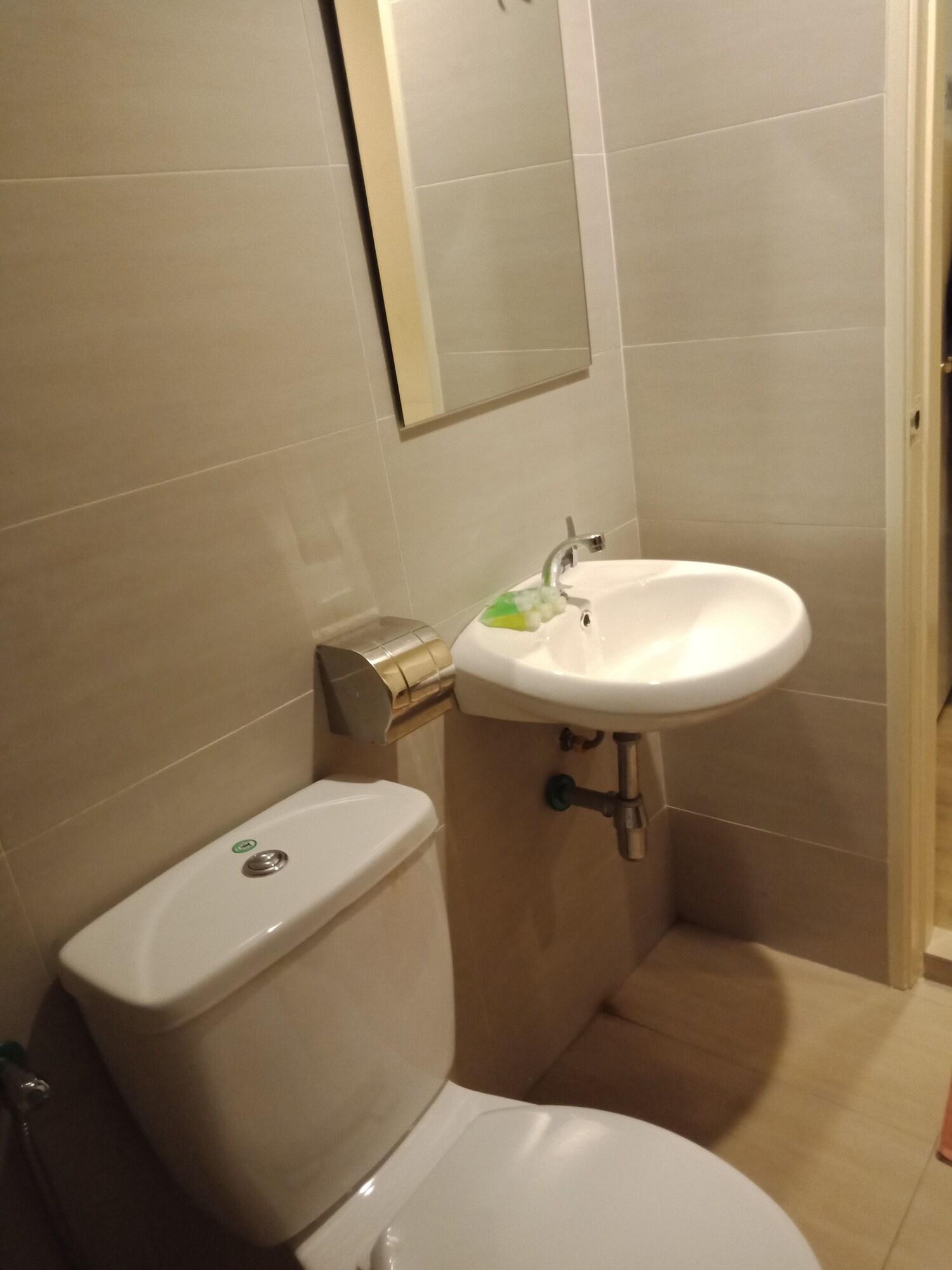 Hotel Zamburger Bukit Segar Черас Экстерьер фото